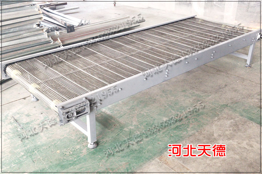網(wǎng)帶輸送機