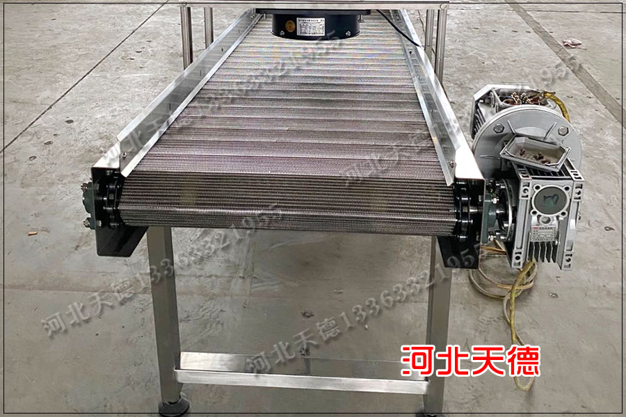 網(wǎng)帶輸送機