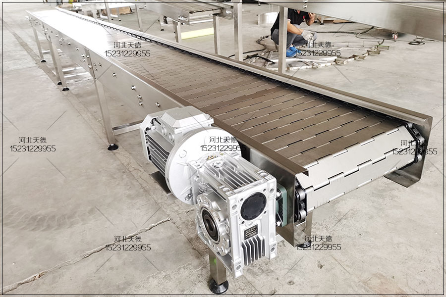 鏈板輸送機